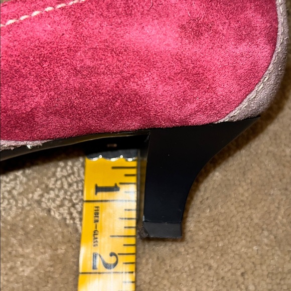 EUC Franco Sarto 1.5” Suede Heels, Size 6.5 - Picture 6 of 6